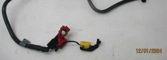 Volkswagen Phaeton Positive cable (battery)