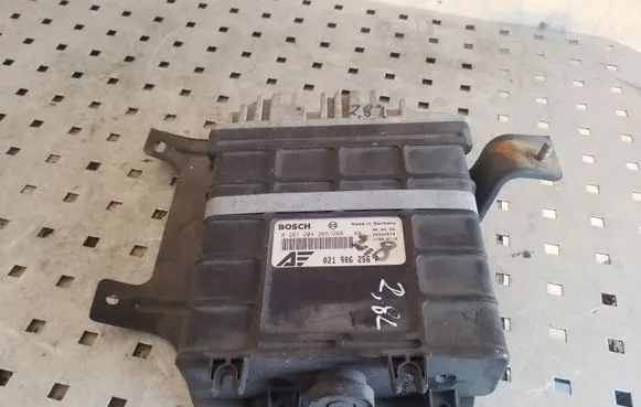 Ford Galaxy Engine control unit/module 021906256P 0261204265266