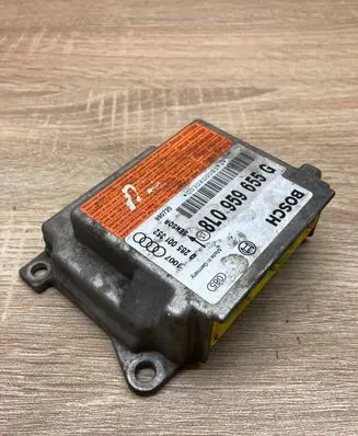 Audi A3 S3 8L Airbag control unit/module 8L0959655G 0285001352