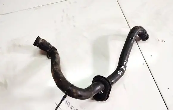 Volkswagen PASSAT B5 Engine coolant pipe/hose