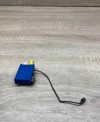 Renault Laguna II Aerial antenna amplifier 8200002584 AAR828