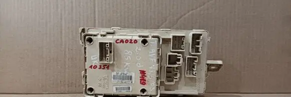 Toyota Avensis T250 Fuse module 82641CA020F 905761 82641CA020
