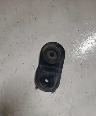 Subaru Legacy Radiator mount bracket