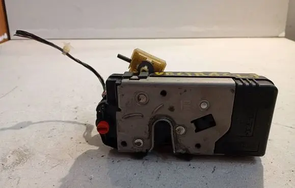 Opel Vectra C Rear door lock