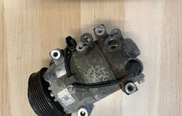 Hyundai i30 Air conditioning (A/C) compressor (pump) 97701G4400