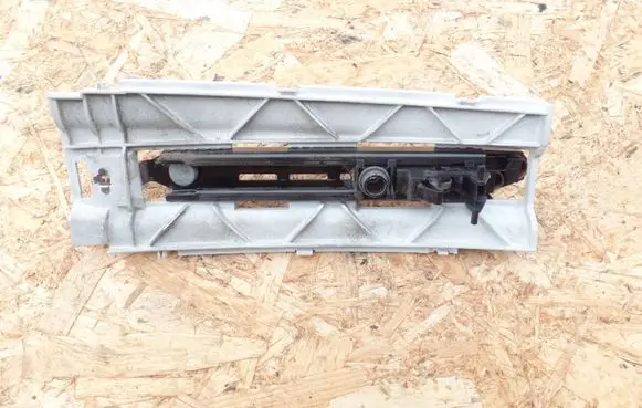 Opel Vectra C Seat belt height adjuster 2020496
