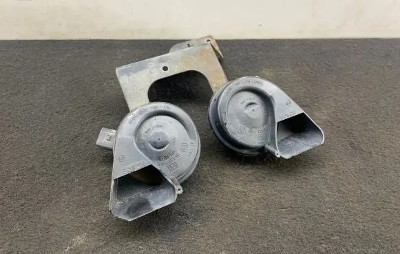 Audi A6 S6 C6 4F Horn signal 024148