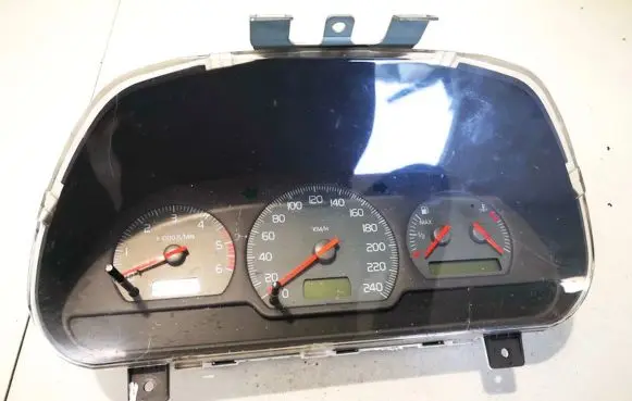 Volvo S40, V40 Speedometer (instrument cluster) 30889706 sw30887756a
