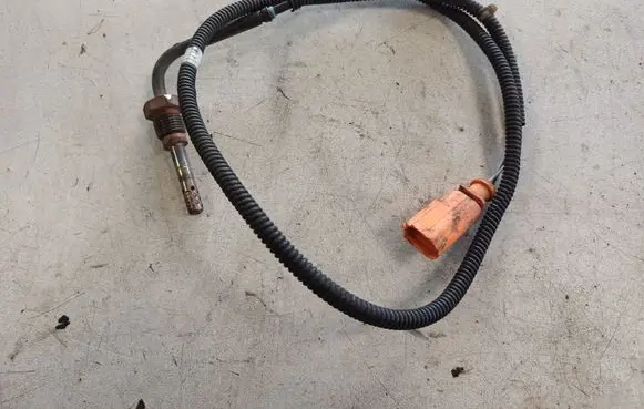 Audi A4 S4 B8 8K Exhaust gas temperature sensor 03G906088BA