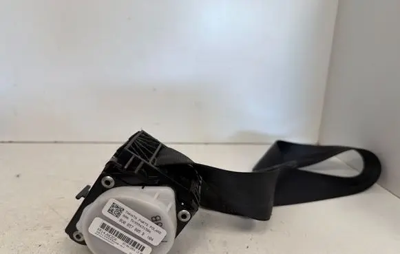 Audi Q3 8U Rear seatbelt 8U0857805B
