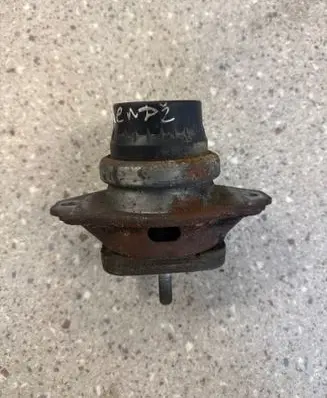 Land Rover Range Rover Sport L320 Engine mount bracket
