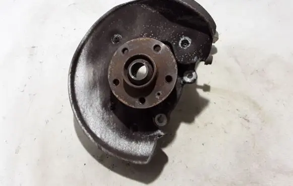 Rear wheel hub