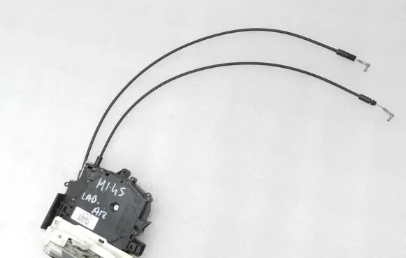 Citroen C-Crosser Rear door lock 9138R0
