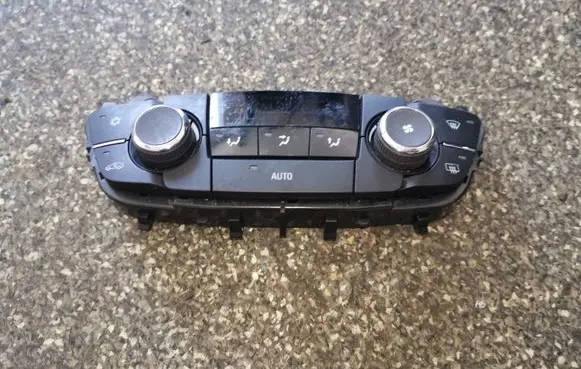 Opel Insignia A Climate control unit 13273095