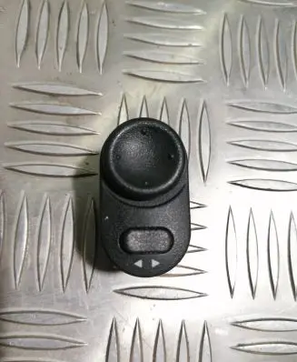 Opel Astra J Wing mirror switch 09226861 0311R