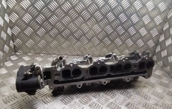 Mercedes-Benz B W245 Intake manifold A6400901437 A6401500494