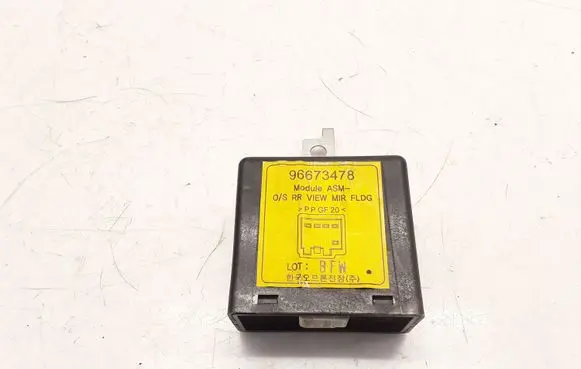 Chevrolet Captiva Wing mirror control module 96673478