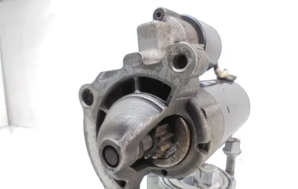 Peugeot 307 CC Starter motor 0001108183
