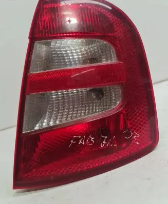 Skoda Fabia Mk1 (6Y) Rear/tail lights 6Y6945112B 6Y6945096B XU3X13404AB