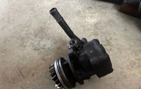 Volkswagen Multivan T5 Electric power steering pump 