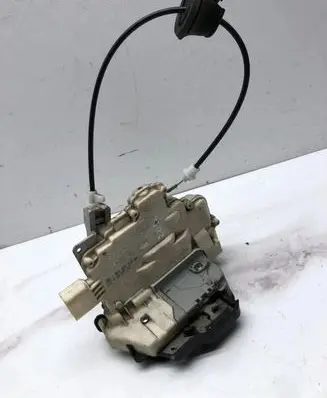 Audi A4 S4 B7 8E 8H Front door lock 8E2837015AA