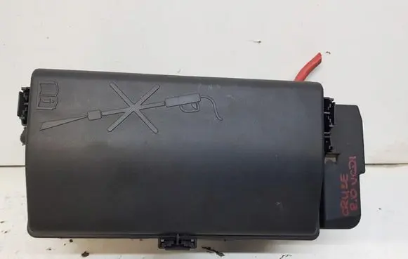 Chevrolet Cruze Relay mounting block 