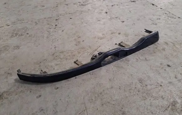 BMW 3 E46 Under headlight/headlamp trim 8231044