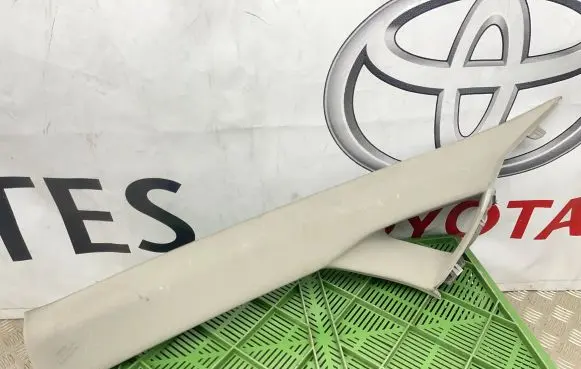 Toyota Prius (XW30) (A) pillar trim 6222047030 6221947010