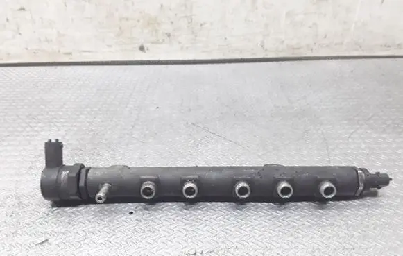 Opel Zafira B Fuel main line pipe 0445214056