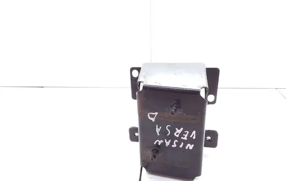 Nissan Versa Rear bumper mounting bracket