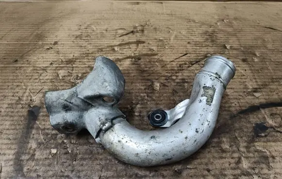 Intercooler hose/pipe