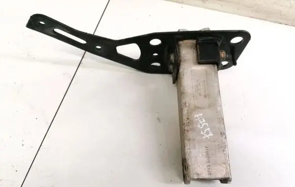 Audi A6 S6 C6 4F Front bumper mounting bracket 4F0807133 606360