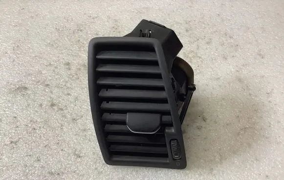 Volvo XC90 Dashboard side air vent grill/cover trim 30XX0 3409398