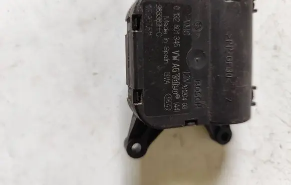 Volkswagen Golf V Air flap motor/actuator 0132801345 983389HC 1K0907511