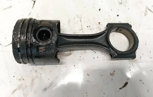 Peugeot 4007 Piston with connecting rod 