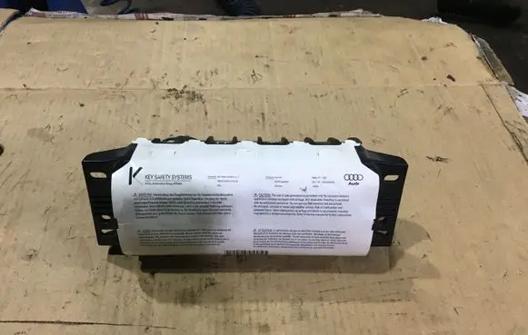 Audi Q7 4L Passenger airbag 4L0880204D