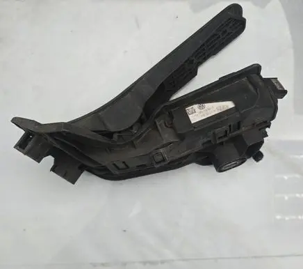 Volkswagen PASSAT B6 Accelerator throttle pedal 1K2723503M 6PV00874501