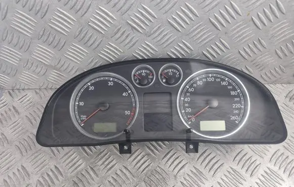 Volkswagen PASSAT B5.5 Speedometer (instrument cluster) 3B0920827A VWZ7Z0B6231365 251002062754