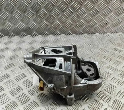 Audi A6 S6 C8 4K Engine mount bracket 4M0199371GH