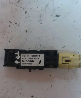 Nissan Primera Airbag deployment crash/impact sensor 98830AY000 0285003019