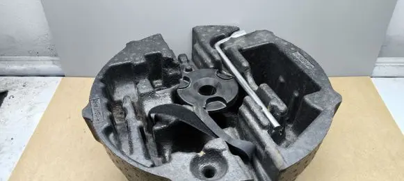 Mercedes-Benz R W251 Tool set A2518990061