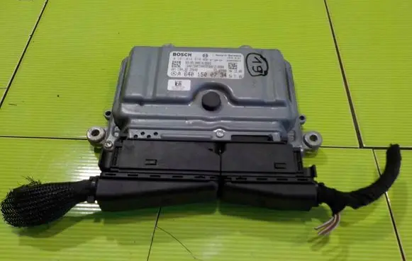 Mercedes-Benz B W245 Engine control unit/module A6401500734 HP469