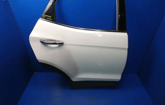 Hyundai Grand Santa Fe NC Rear door