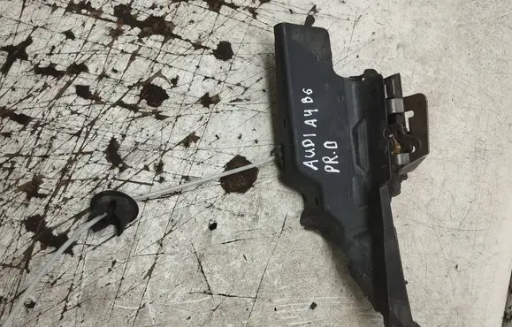 Audi A4 S4 B6 8E 8H Front door lock 8E0837350