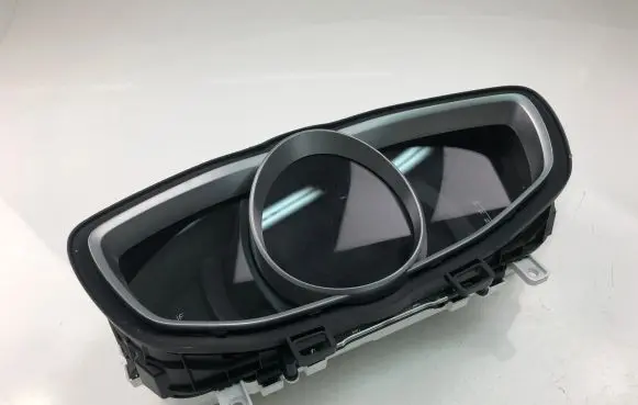 Volvo V40 Speedometer (instrument cluster) 31473472