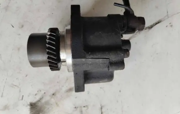 Toyota Land Cruiser (J120) Vacuum pump 2930067020