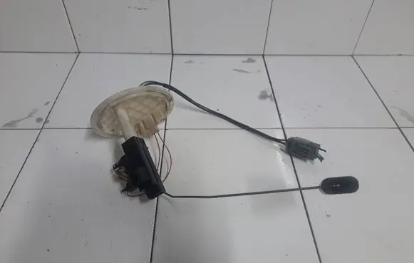 Volvo S80 Fuel level meter relay 