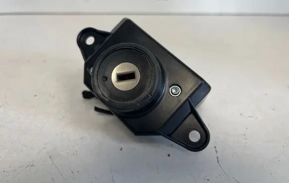 Audi Q7 4L Ignition lock 4F09009135