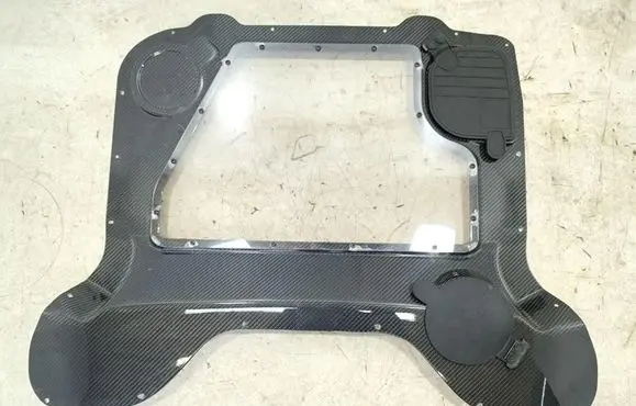 Engine cover (trim)