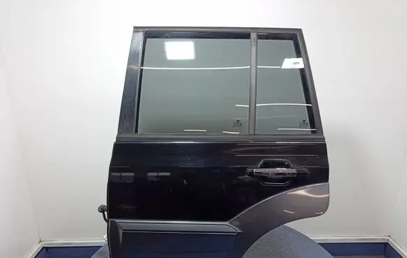 Hyundai Terracan Rear door